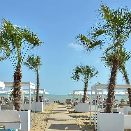 Apartment Beautiful Apartment Lighted By The Sun In Bibione *