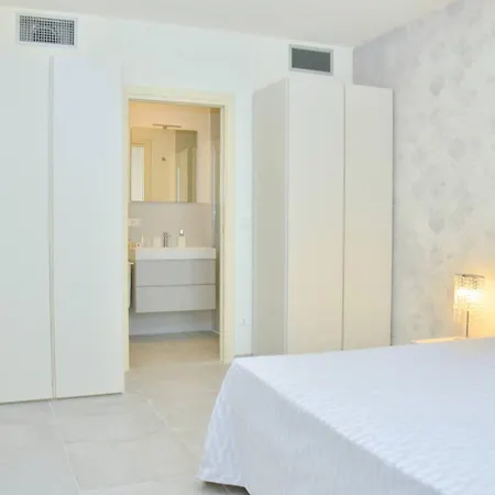 Beautiful Apartment Lighted By The Sun In Bibione Apartment